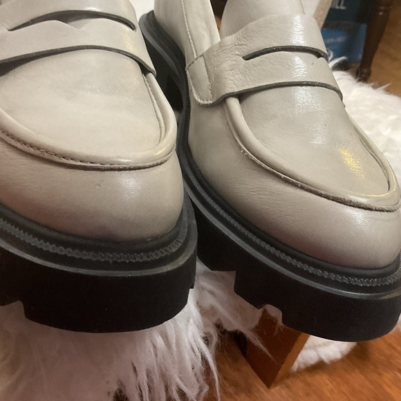 Miz Mooz Neutral leather lug sole loafers
40 - Picture 6 of 13